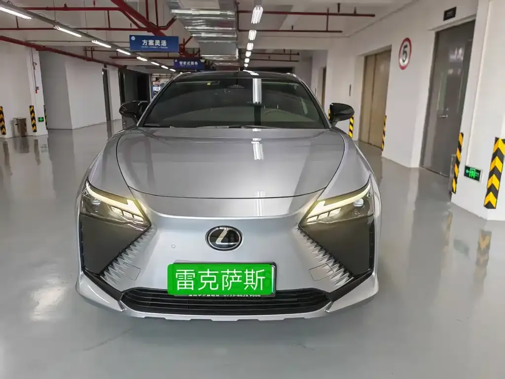 Lexus RZ — фото 3
