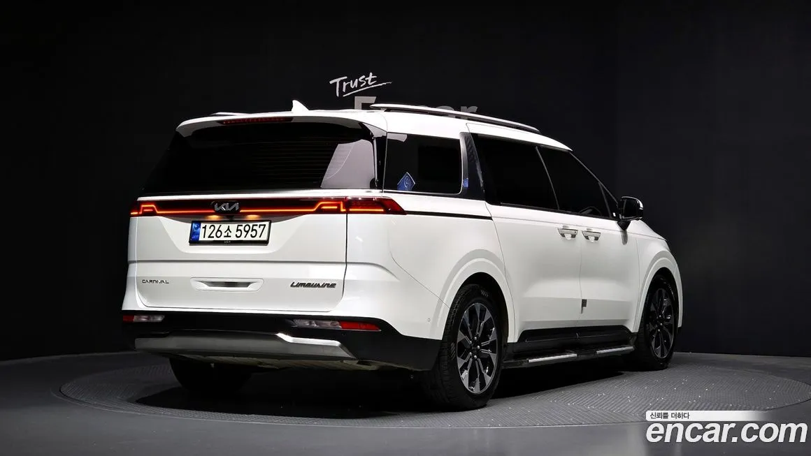 Kia Carnival — фото 2