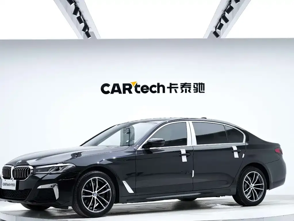BMW 5 Series — фото 1
