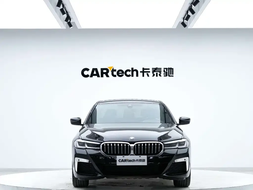 BMW 5 Series — фото 2