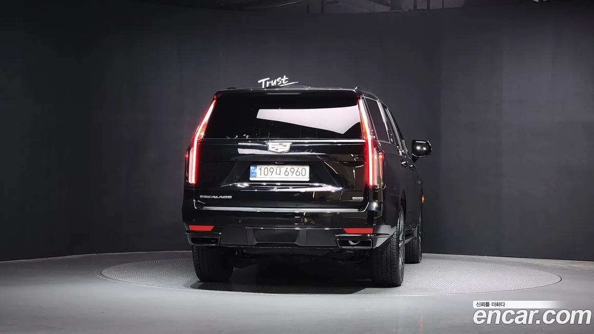 Cadillac Escalade — фото 4