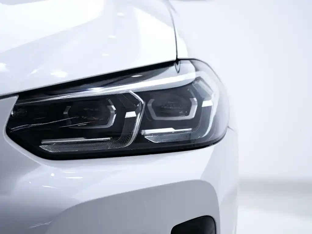 BMW X3 — фото 9