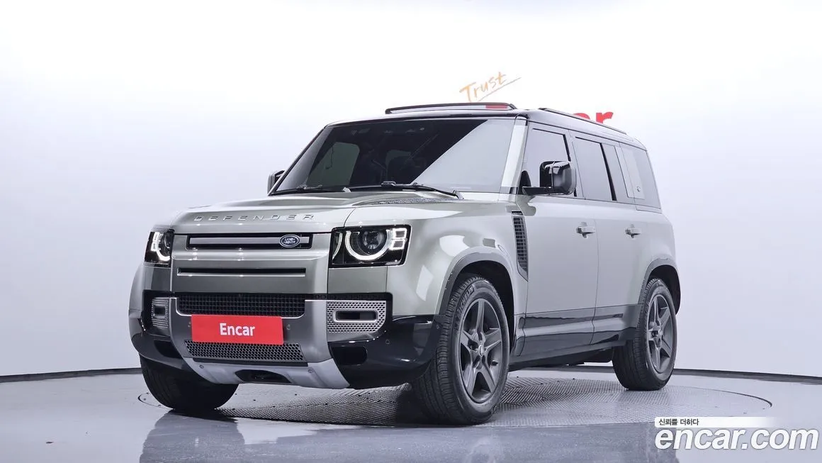 Land Rover Defender — фото 1