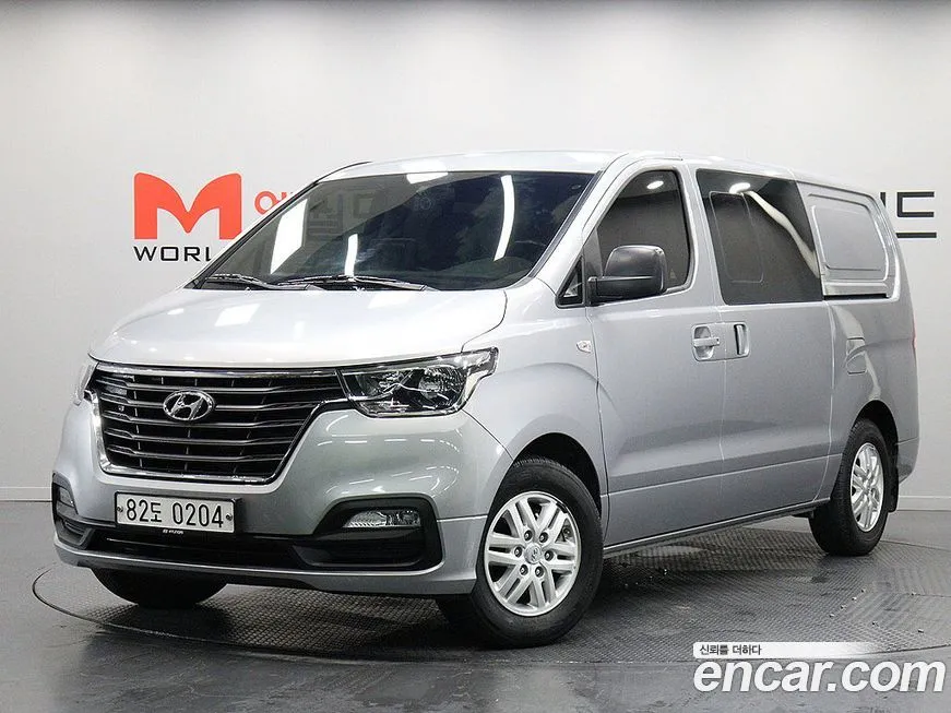 Hyundai Starex — фото 1
