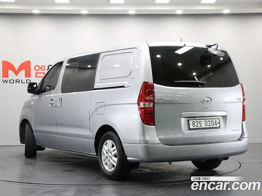 Hyundai Starex — фото 4