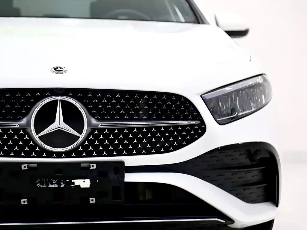 Mercedes-Benz A-Class — фото 10