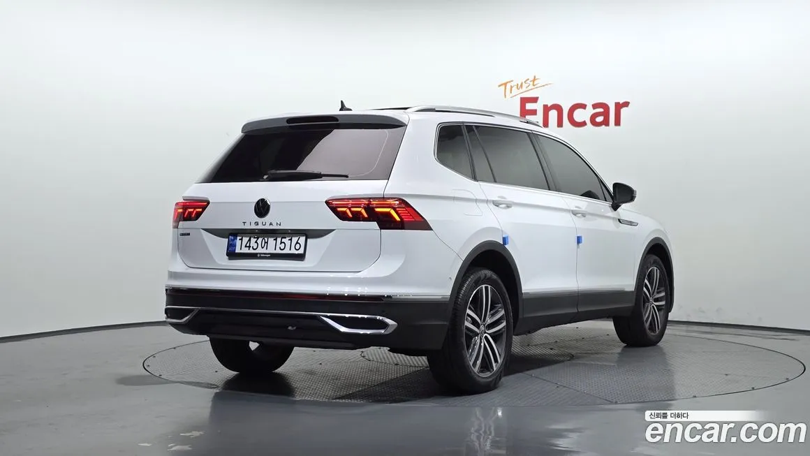 Volkswagen Tiguan — фото 2