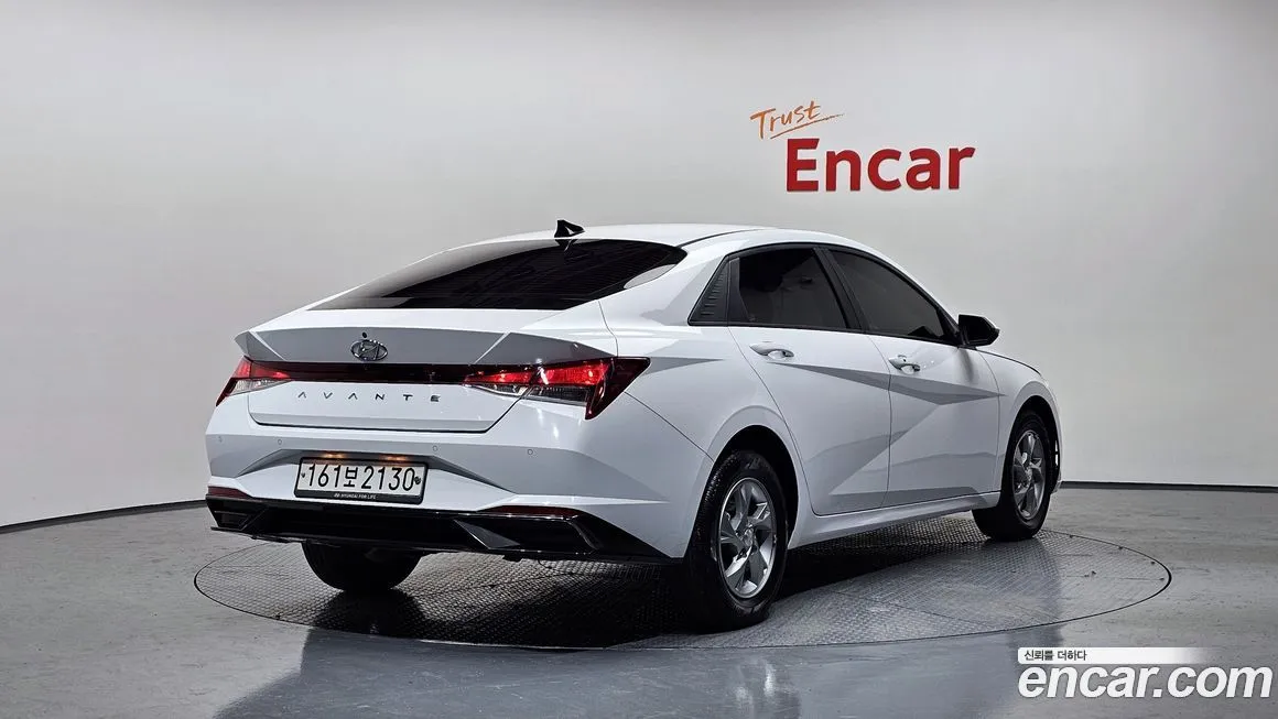 Hyundai AVANTE — фото 2