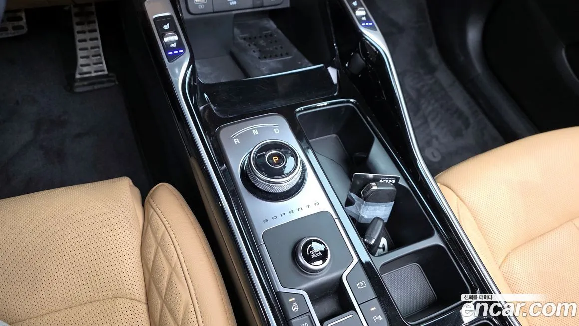Kia Sorento — фото 9