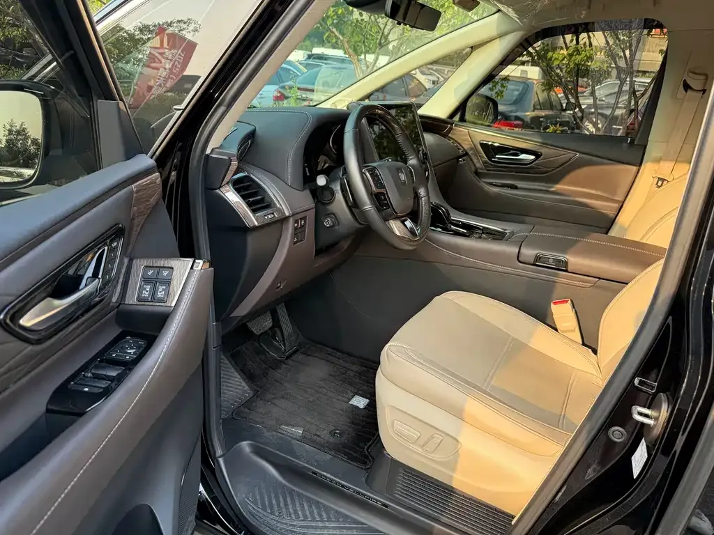 Toyota Vellfire — фото 4