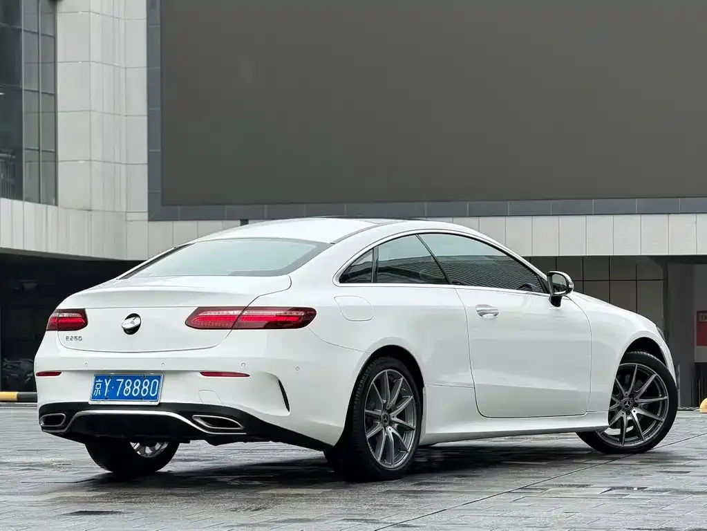 Mercedes-Benz E-Class (Import) — фото 3