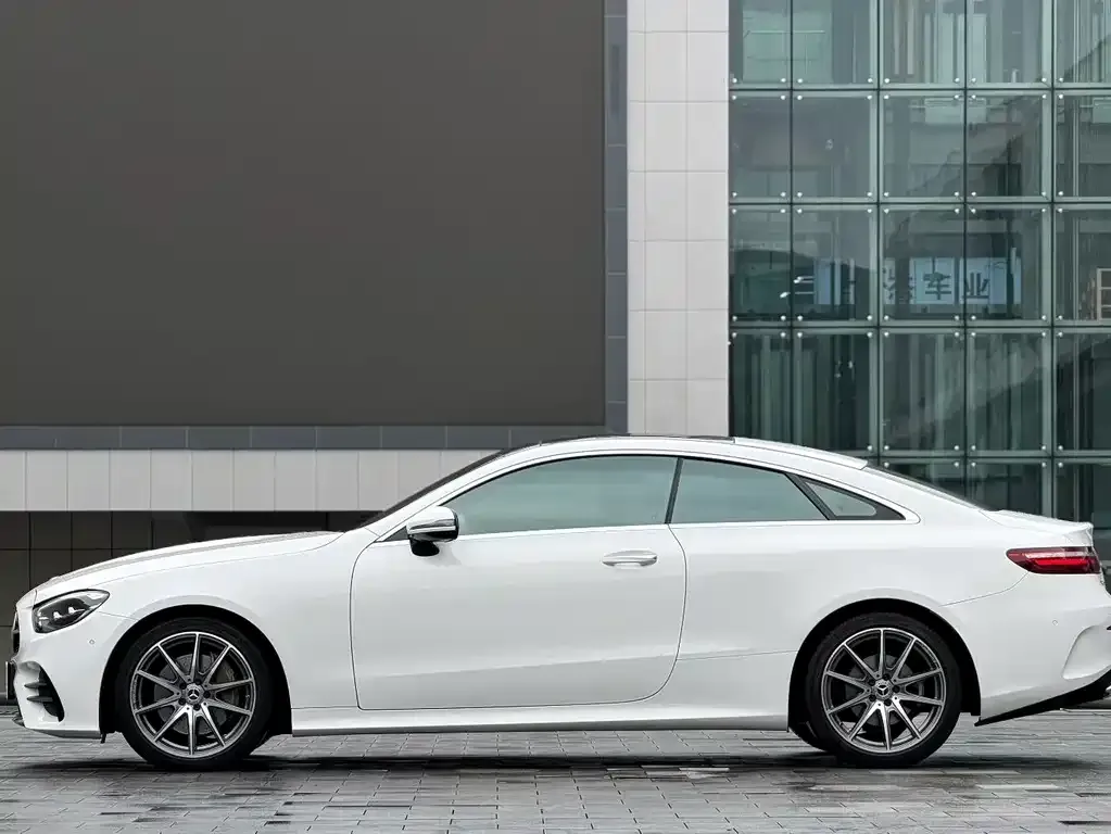 Mercedes-Benz E-Class (Import) — фото 4