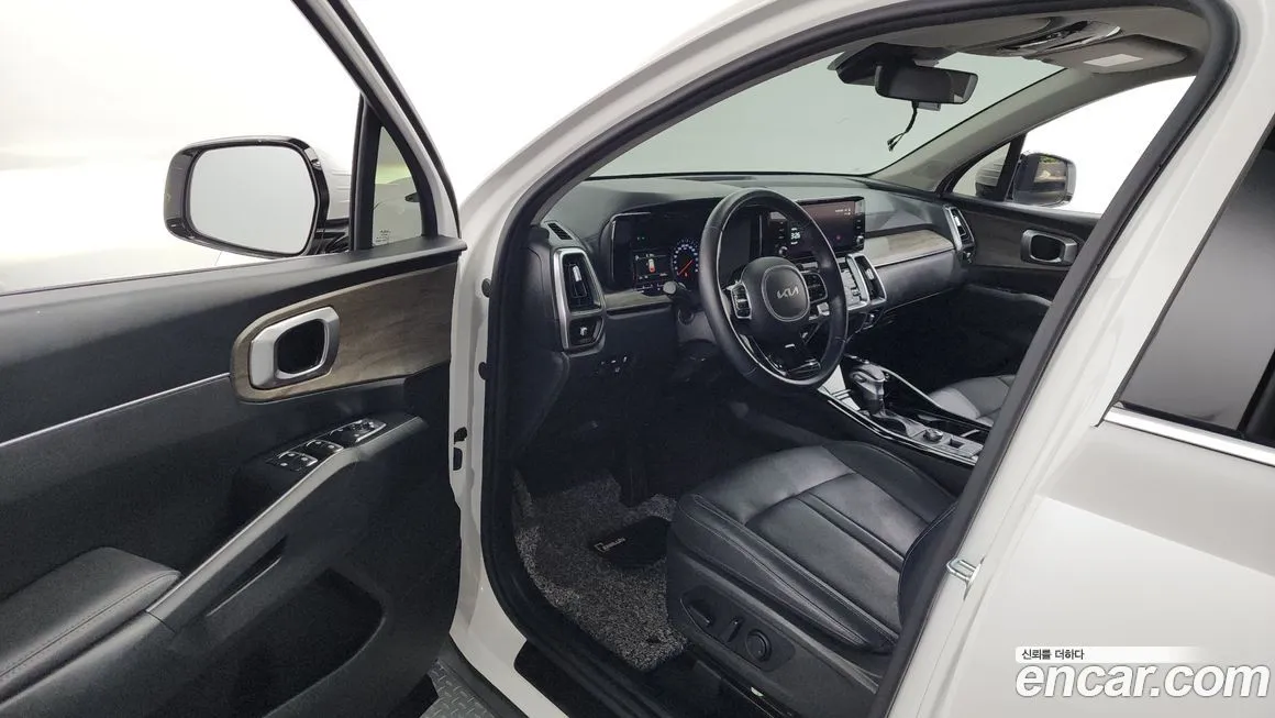 Kia Sorento — фото 10