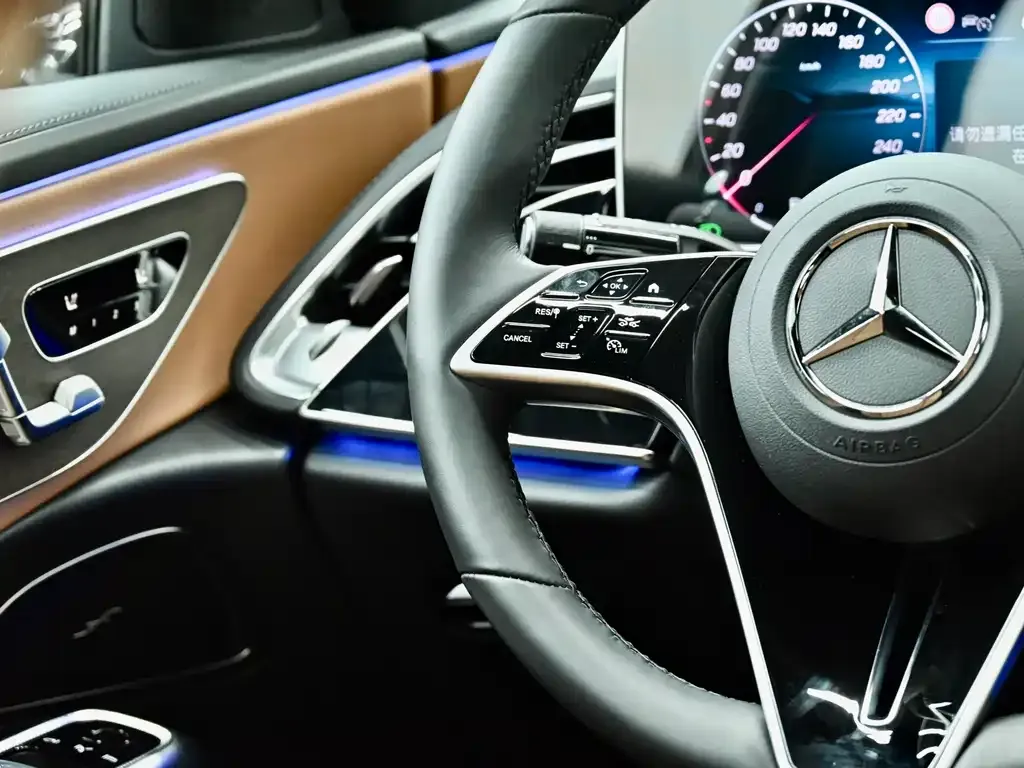Mercedes-Benz E-Class New Energy — фото 10