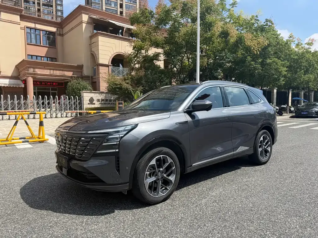 Changan CS75 PLUS — фото 1