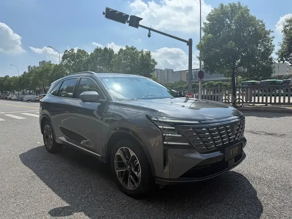 Changan CS75 PLUS — фото 3