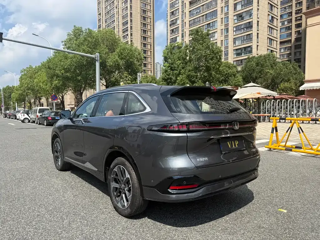 Changan CS75 PLUS — фото 6