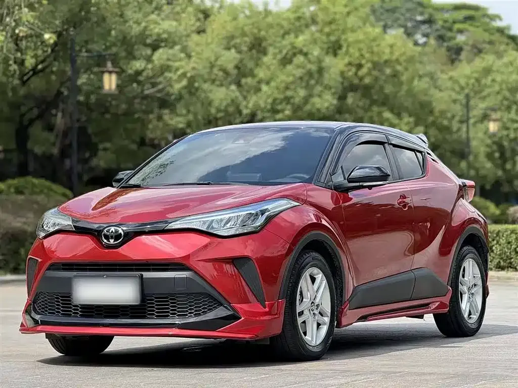 Toyota C-HR — фото 1