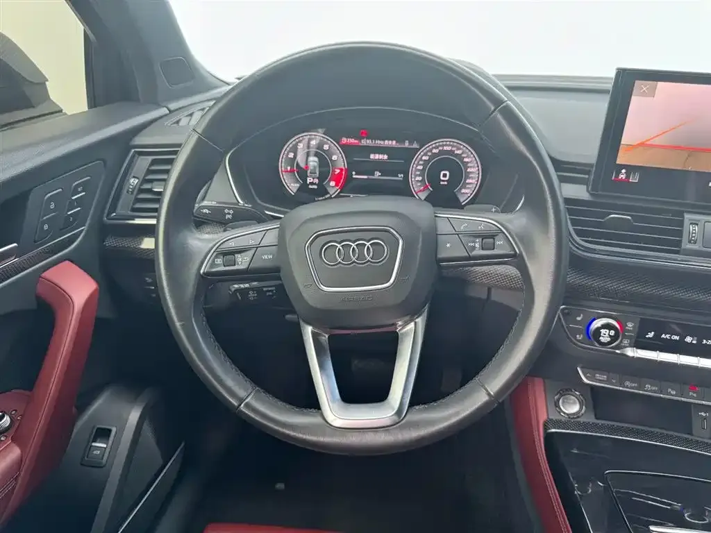 Audi Q5L Sportback — фото 4