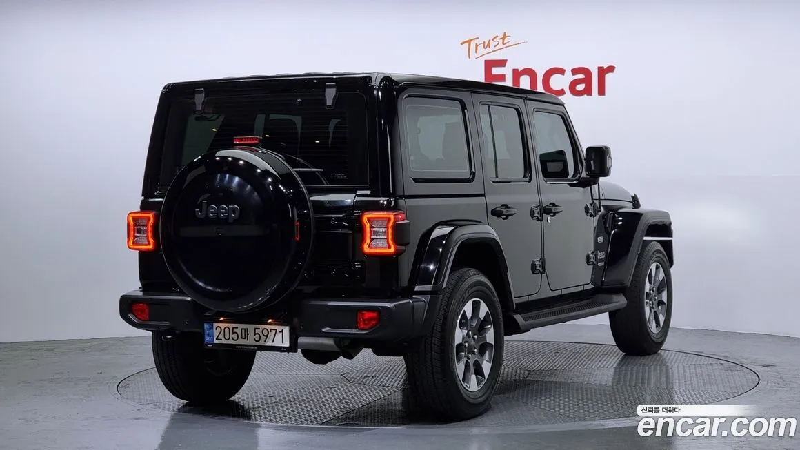 Jeep Wrangler — фото 2