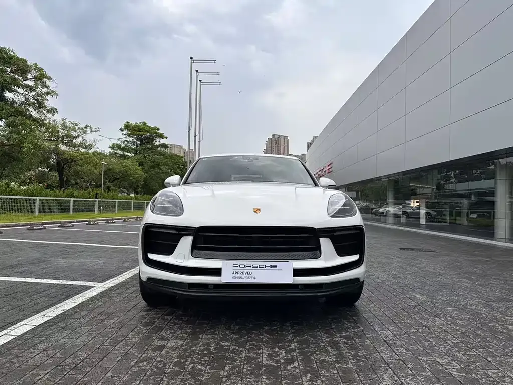 Porsche Macan — фото 1