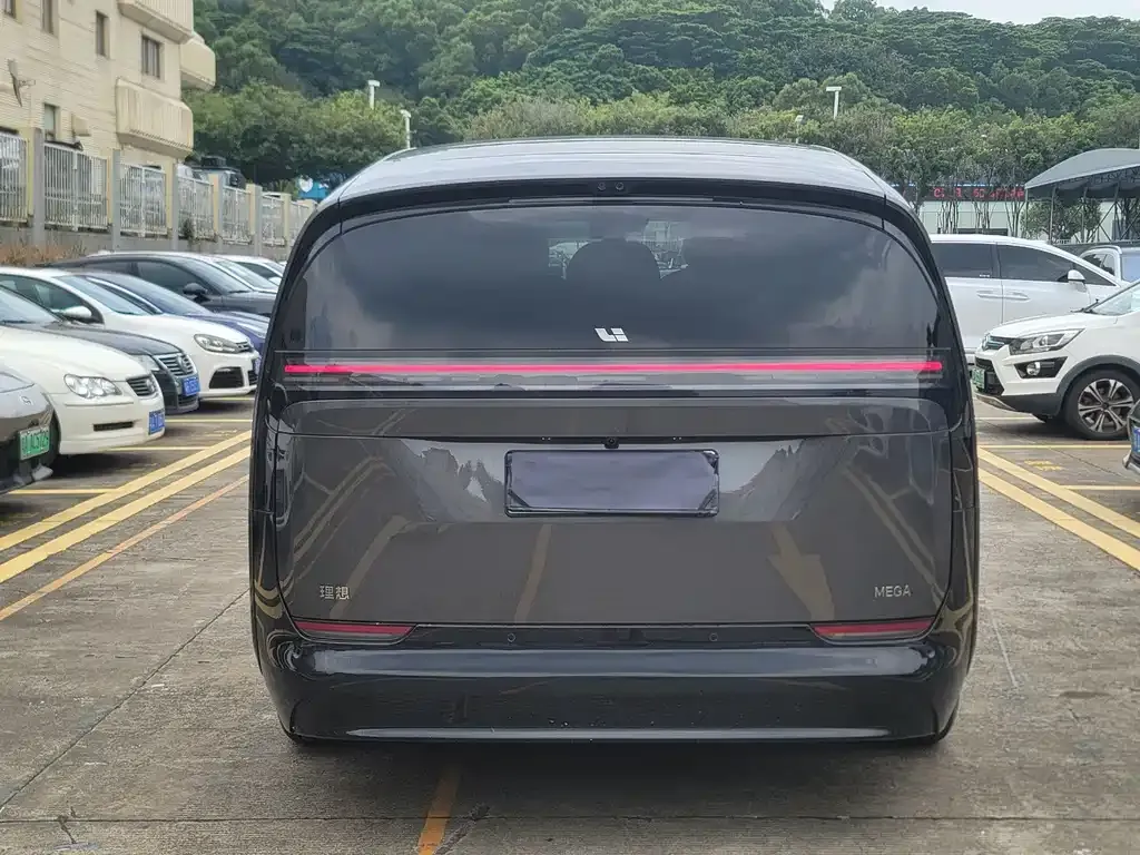 Li Auto MEGA — фото 8