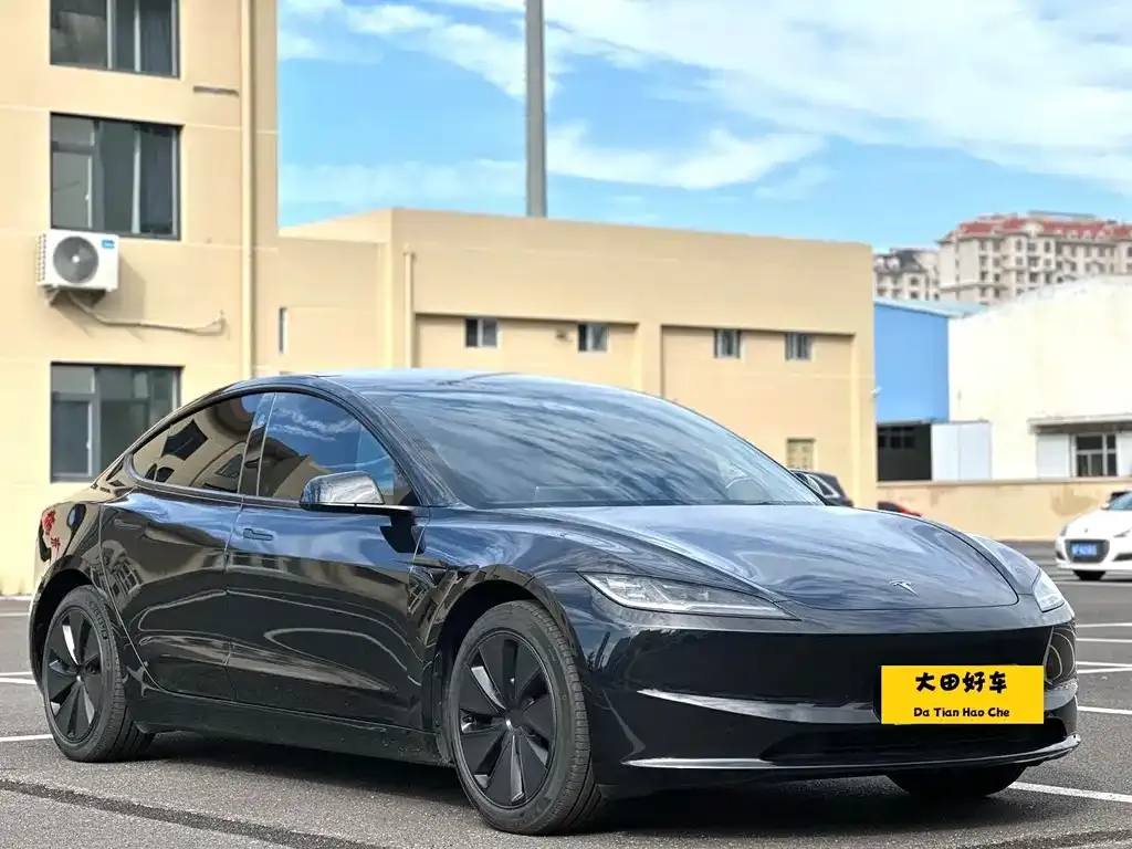 Tesla Model 3 — фото 5
