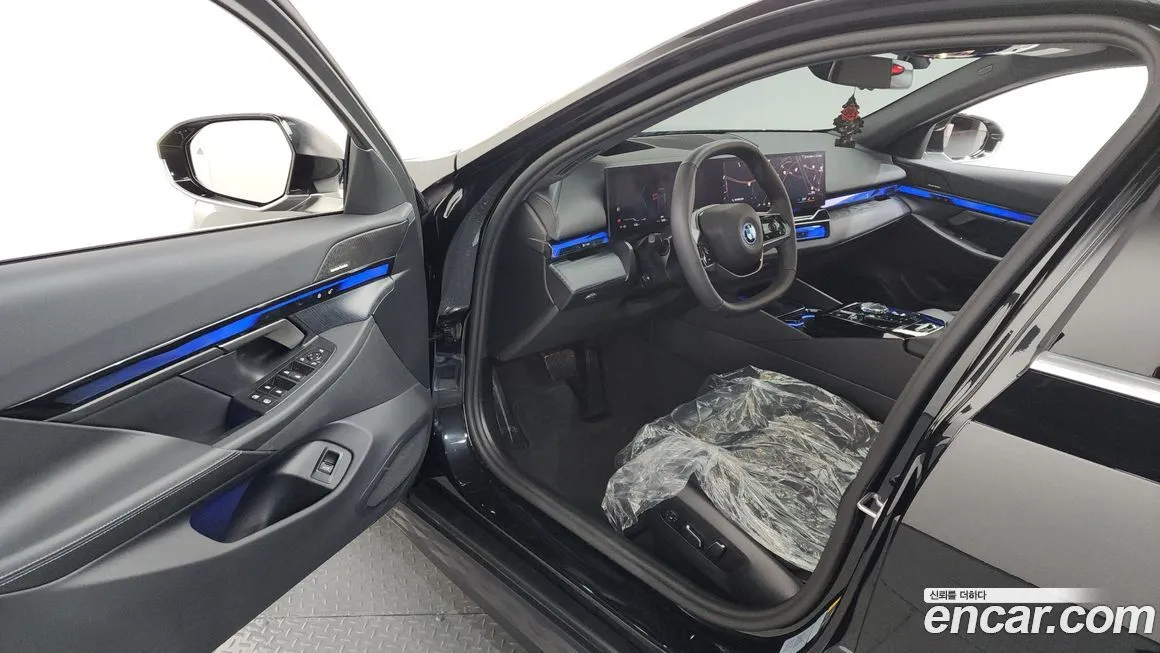 BMW i5 — фото 10