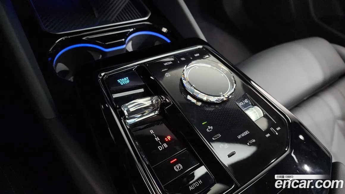 BMW i5 — фото 9