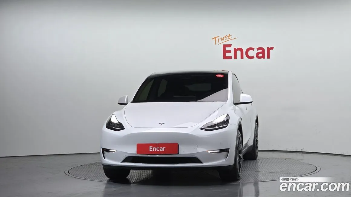 Tesla Model Y — фото 3