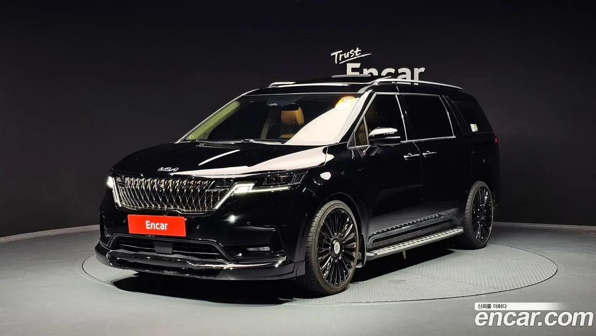 Kia Carnival — фото 1