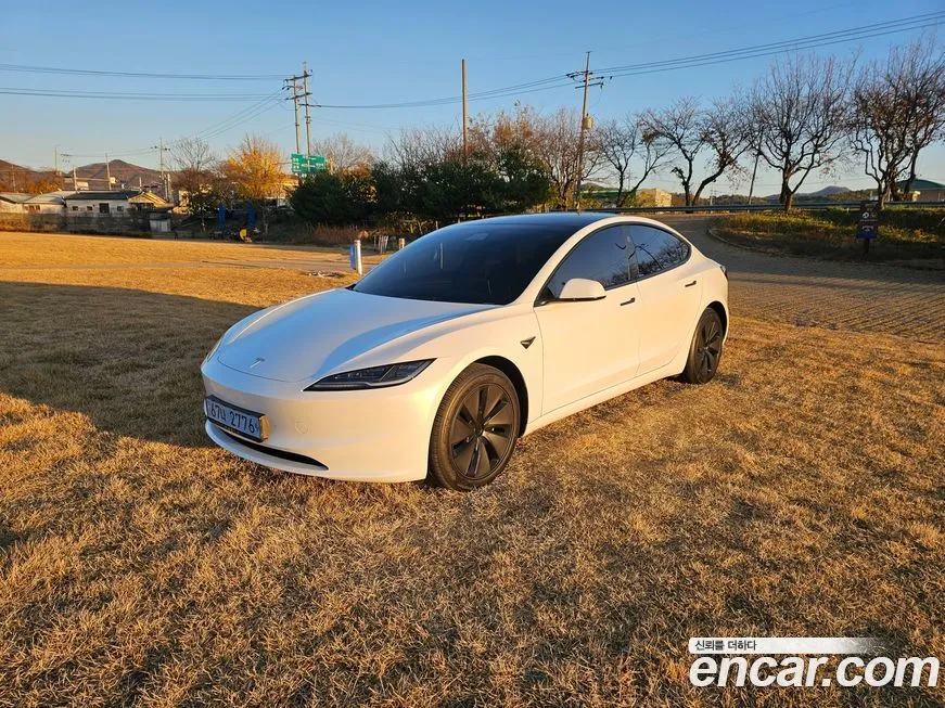 Tesla Model 3 — фото 1