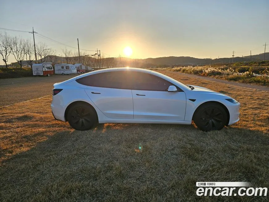 Tesla Model 3 — фото 4