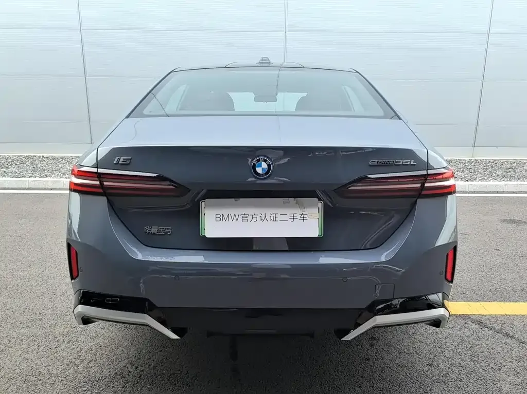 BMW i5 — фото 3