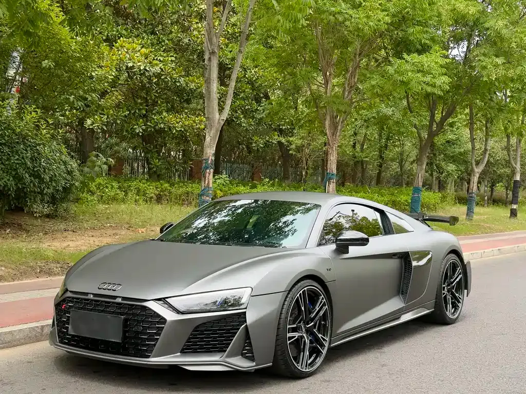 Audi R8 — фото 1