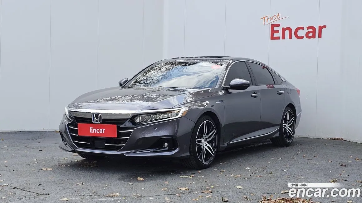 Honda Accord — фото 1