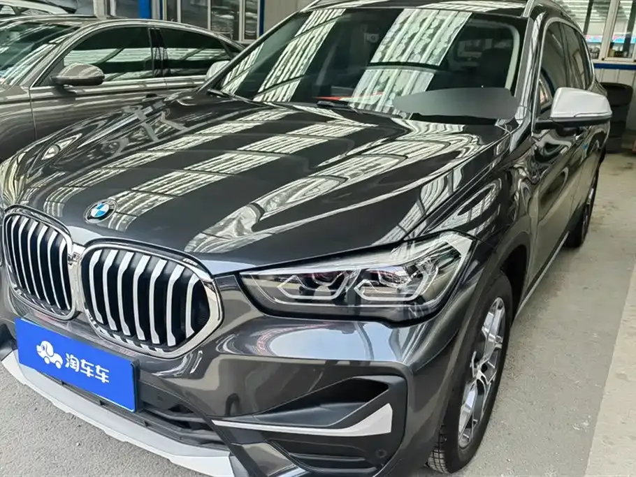BMW X1 — фото 1