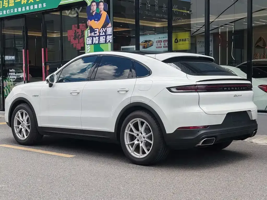 Porsche Cayenne Hybrid — фото 7