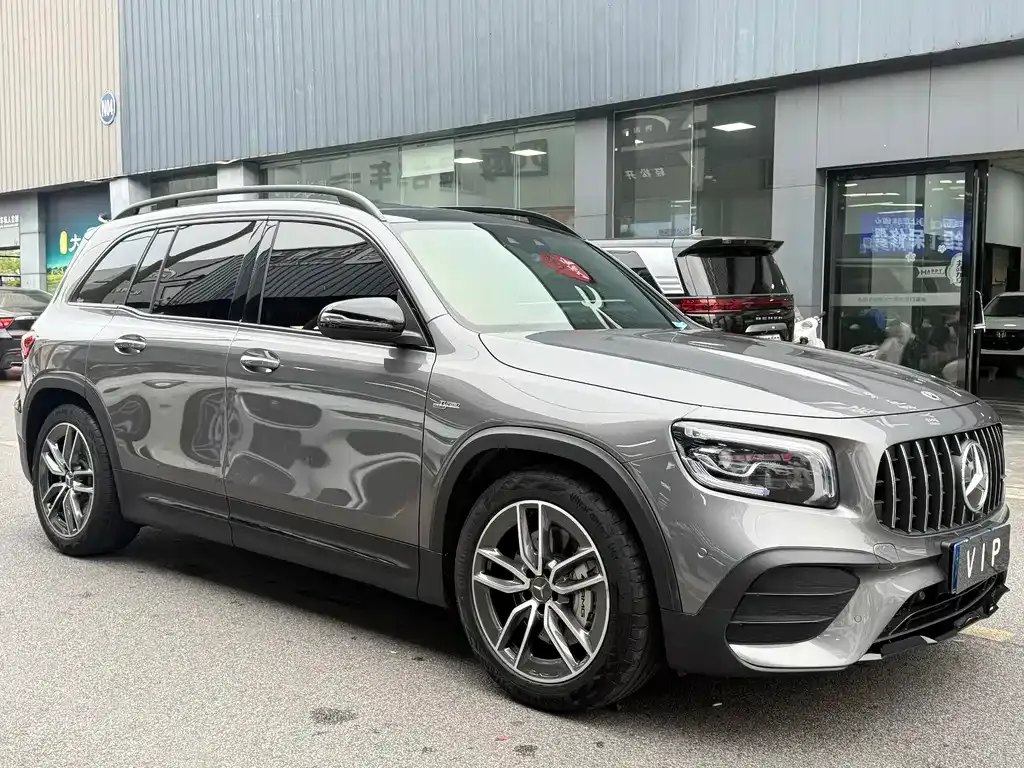 Mercedes-Benz GLB AMG — фото 2
