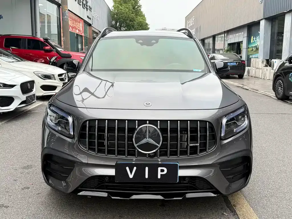 Mercedes-Benz GLB AMG — фото 5