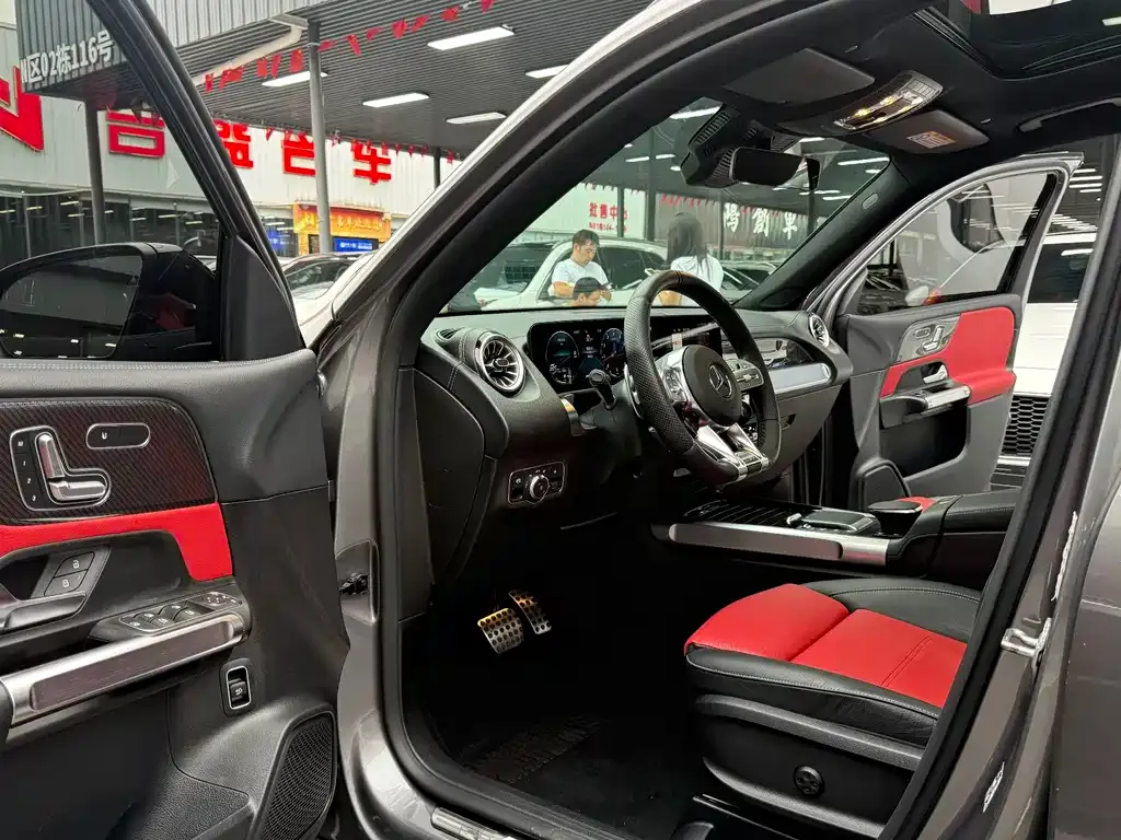 Mercedes-Benz GLB AMG — фото 8