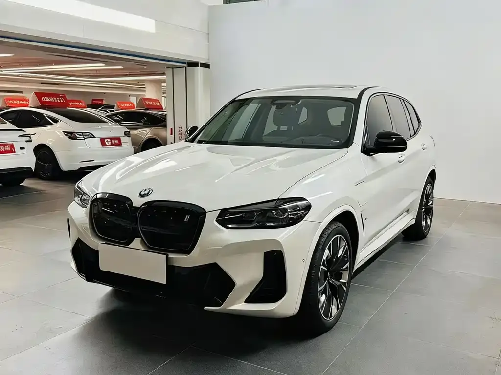 BMW iX3 — фото 2
