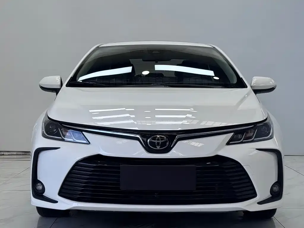 Toyota Corolla — фото 2