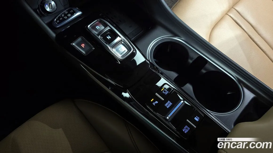 Hyundai Sonata — фото 9