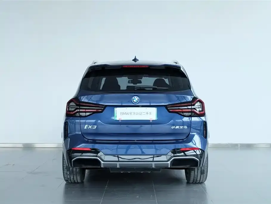 BMW iX3 — фото 6