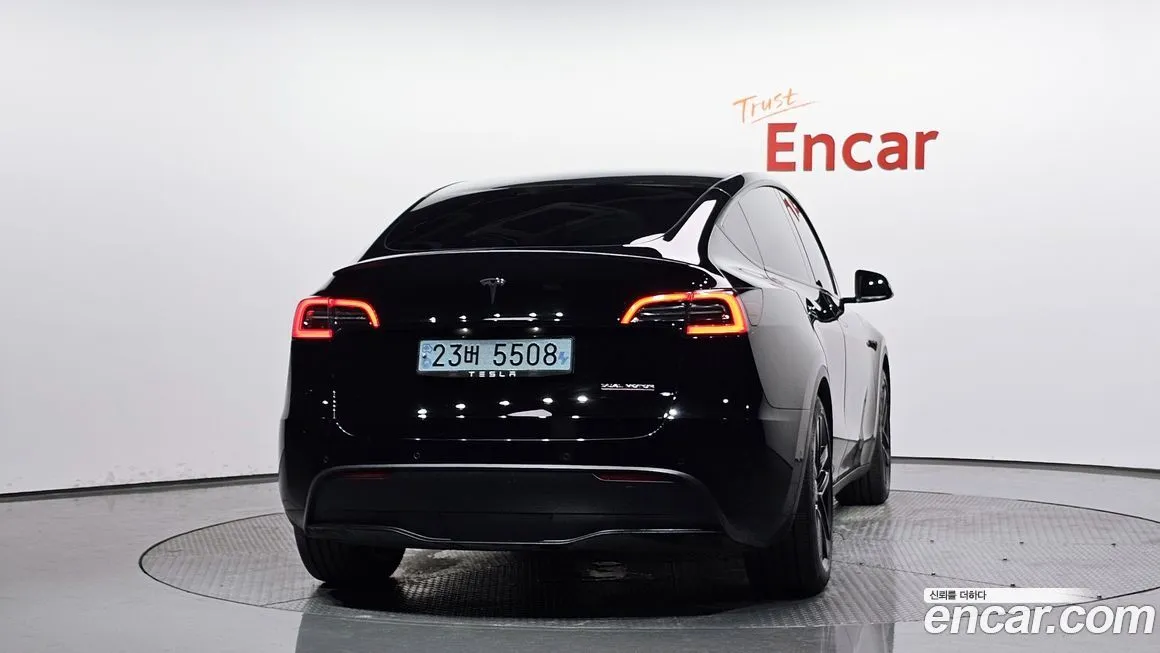 Tesla Model Y — фото 4