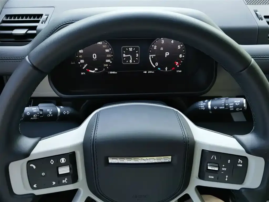Land Rover Defender — фото 9
