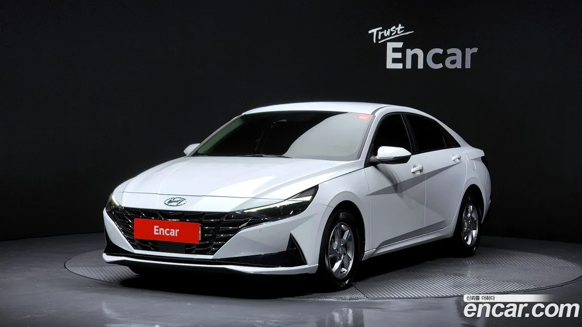 Hyundai AVANTE — фото 1