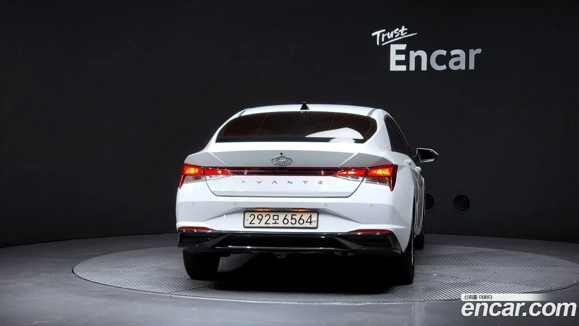 Hyundai AVANTE — фото 4