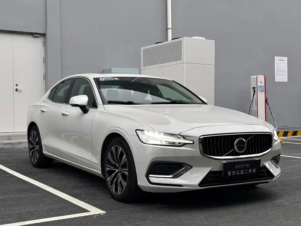 Volvo S60 — фото 3